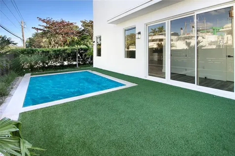 2004 SW 15th Avenue Fort Lauderdale FL 33315