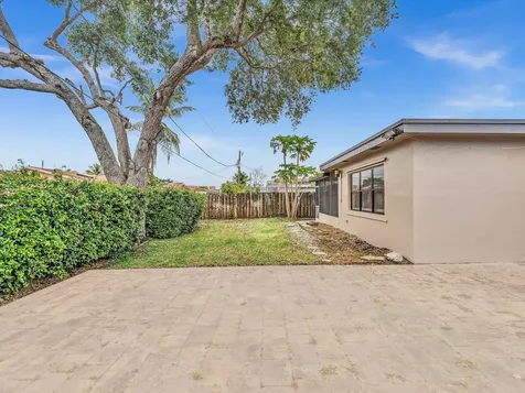 10691 NW 28th Street Sunrise FL 33322