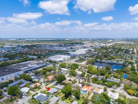 3940 NE 13th Avenue Oakland Park FL 33334