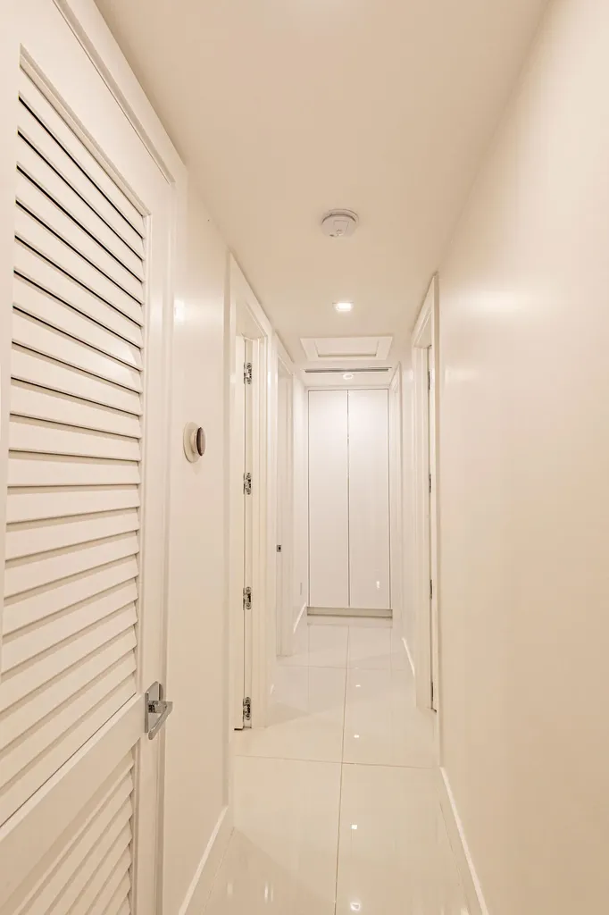 807 Hollywood Place West Palm Beach FL 33405