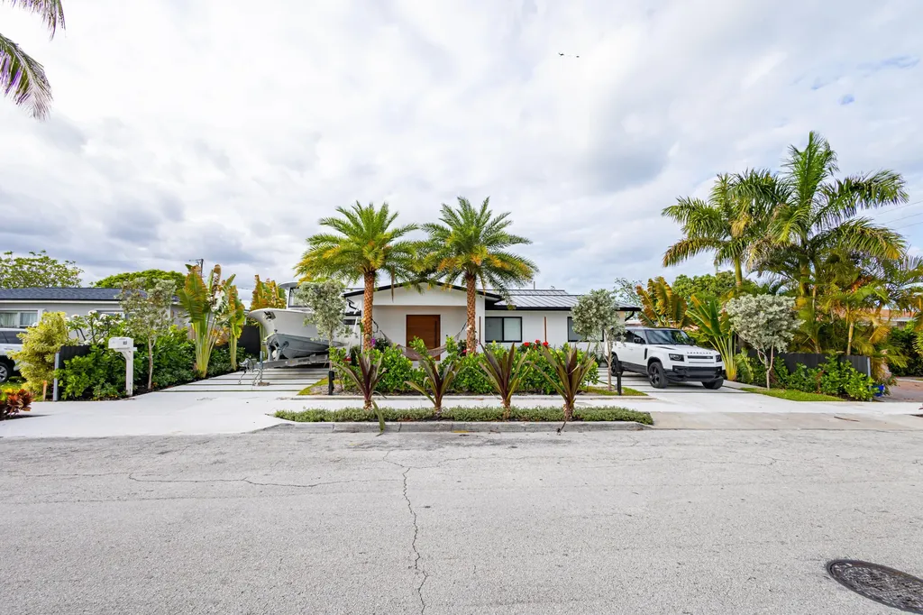 807 Hollywood Place West Palm Beach FL 33405