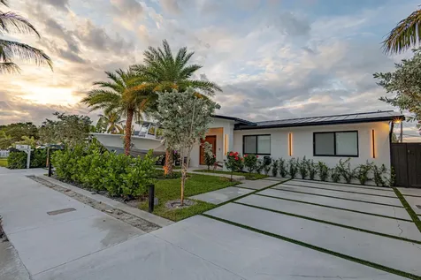 807 Hollywood Place West Palm Beach FL 33405