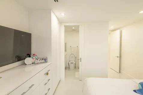 807 Hollywood Place West Palm Beach FL 33405