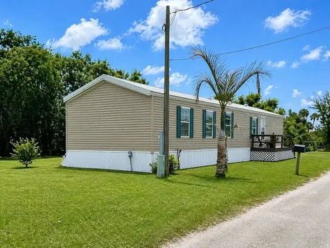 1905 SE 8th Avenue Okeechobee FL 34974