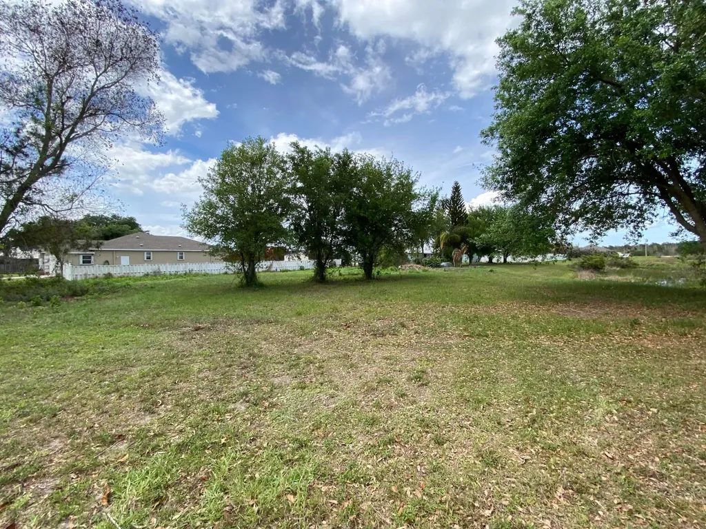 5859 NW Dunmore Avenue Port St Lucie FL 34986