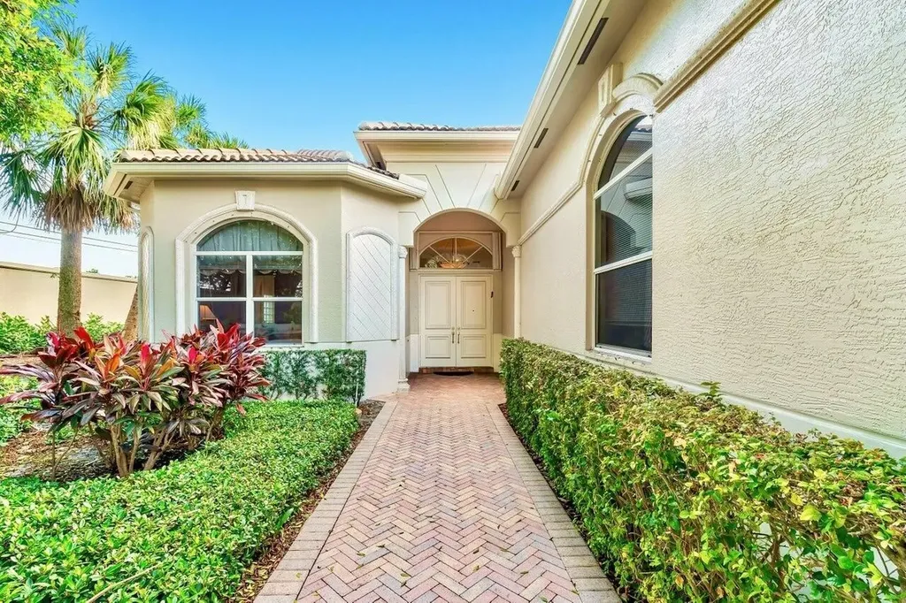 56 Island Drive Boynton Beach FL 33436
