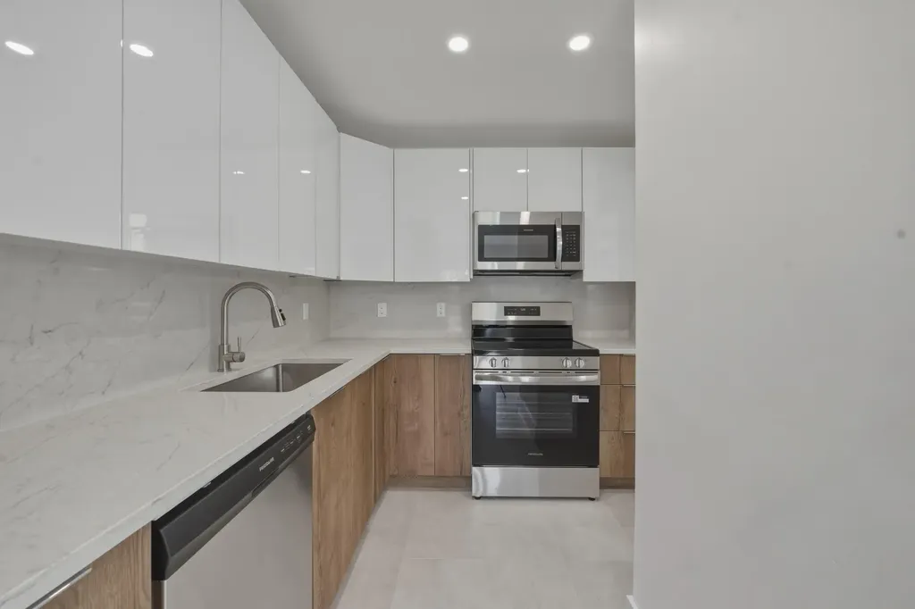 700 Pine Drive Pompano Beach FL 33060