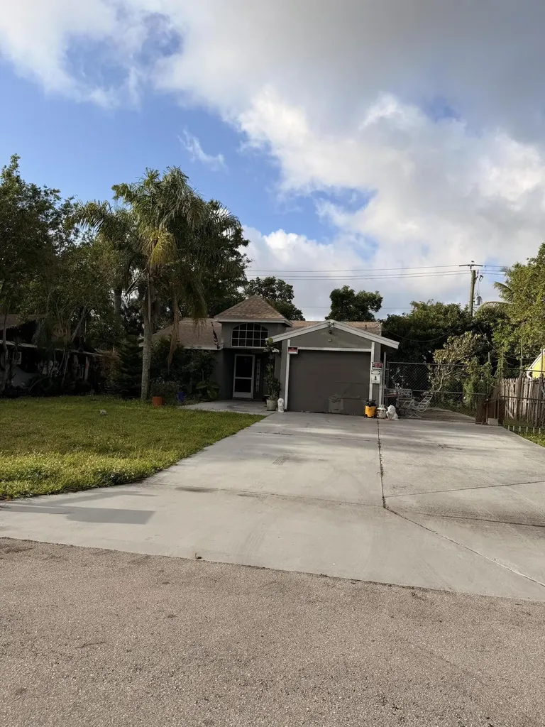 4716 Appaloosa Street West Palm Beach FL 33417