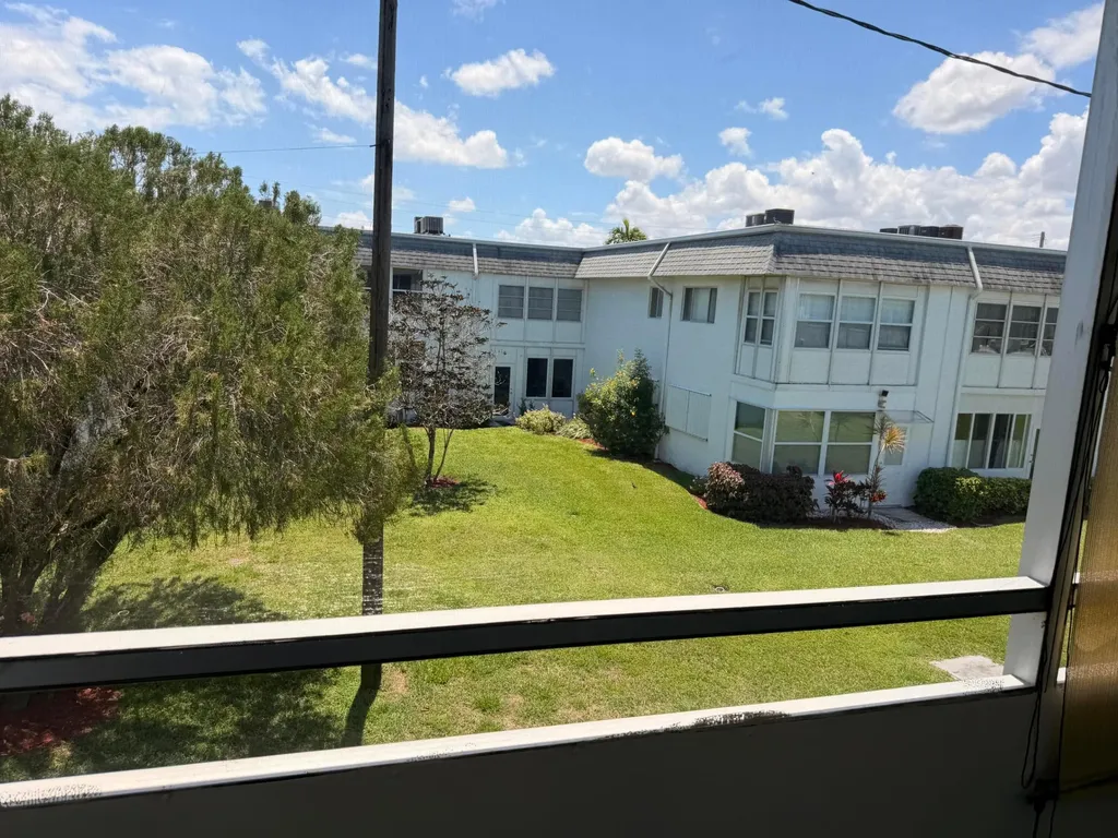 3322 Cynthia Lane Lake Worth Beach FL 33461
