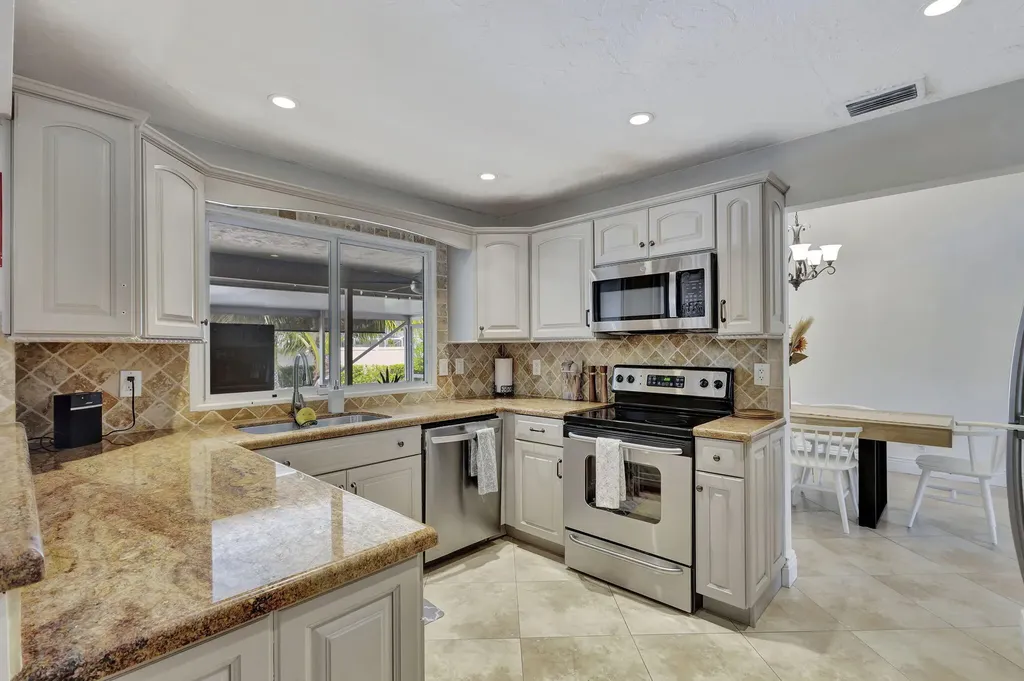 1104 Jackpine Street Wellington FL 33414