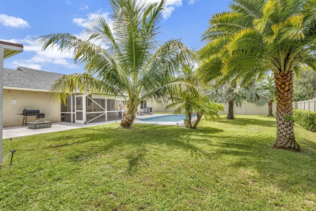 1104 Jackpine Street Wellington FL 33414
