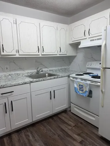 180 Windsor West Palm Beach FL 33417