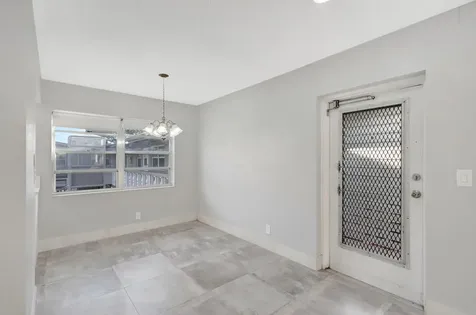 121 Bedford E West Palm Beach FL 33417