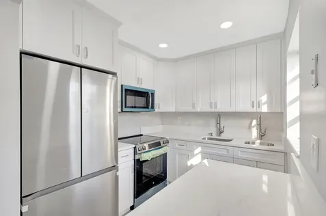 121 Bedford E West Palm Beach FL 33417