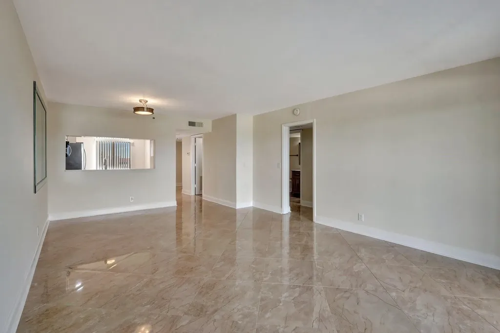14460 Strathmore Lane Delray Beach FL 33446