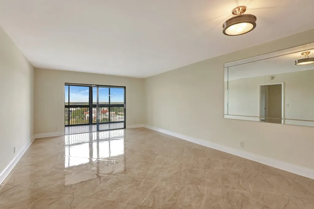 14460 Strathmore Lane Delray Beach FL 33446