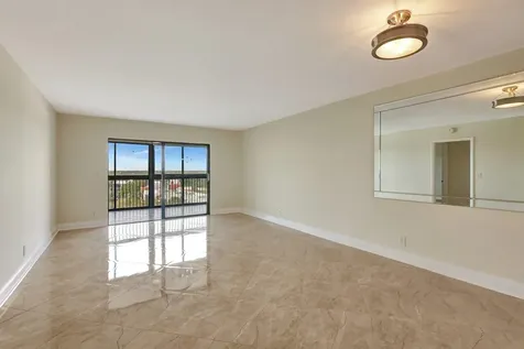 14460 Strathmore Lane Delray Beach FL 33446