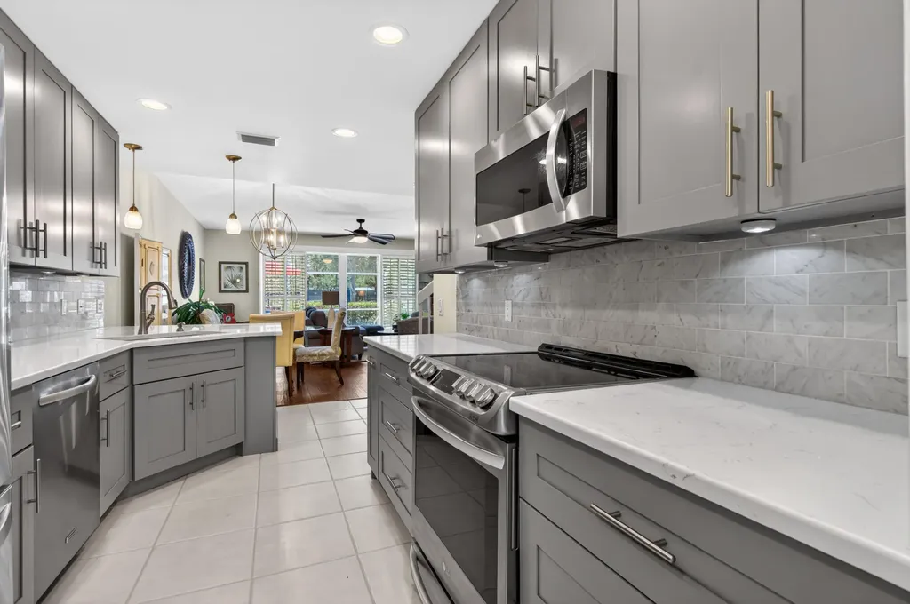 423 Capistrano Drive Palm Beach Gardens FL 33410