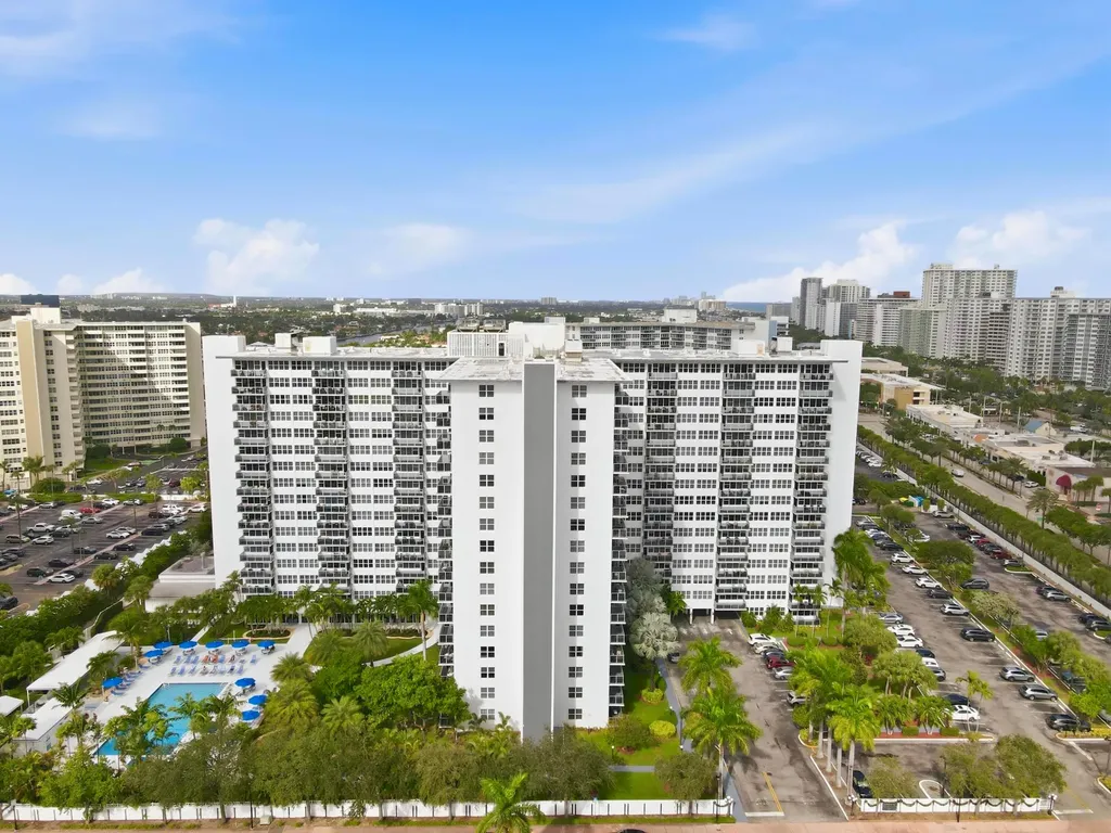 3333 NE 34th Street Fort Lauderdale FL 33308