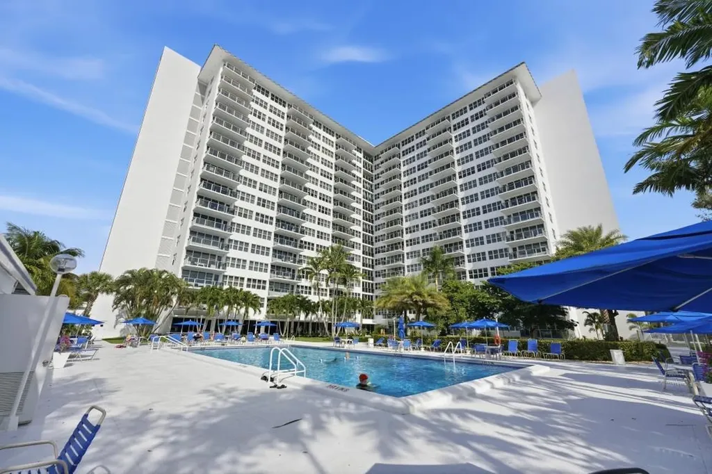 3333 NE 34th Street Fort Lauderdale FL 33308