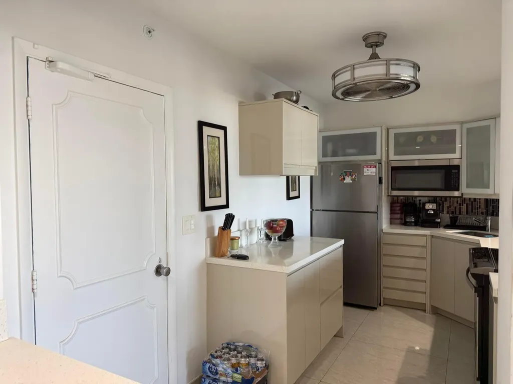 3333 NE 34th Street Fort Lauderdale FL 33308