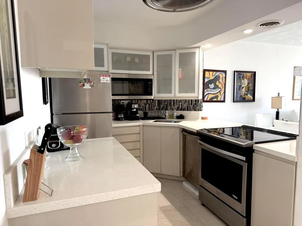 3333 NE 34th Street Fort Lauderdale FL 33308
