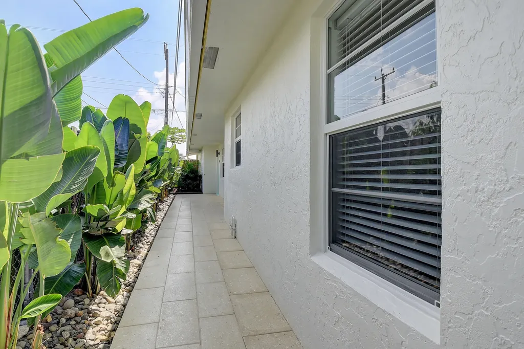 502 N H Street Lake Worth Beach FL 33460