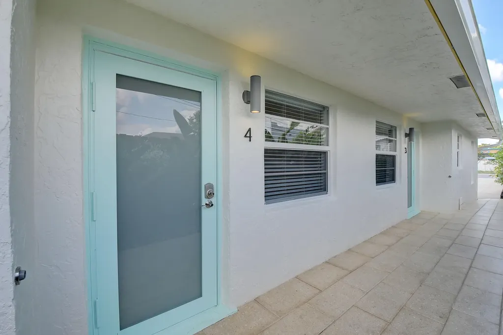 502 N H Street Lake Worth Beach FL 33460