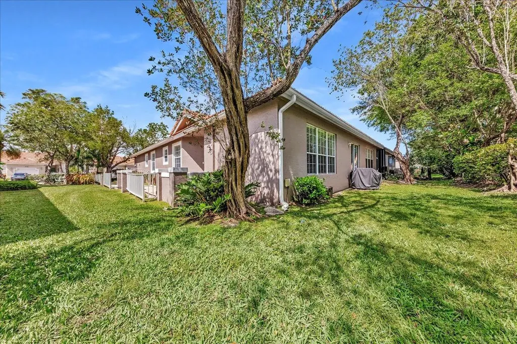 7600 S Aragon Boulevard Sunrise FL 33322