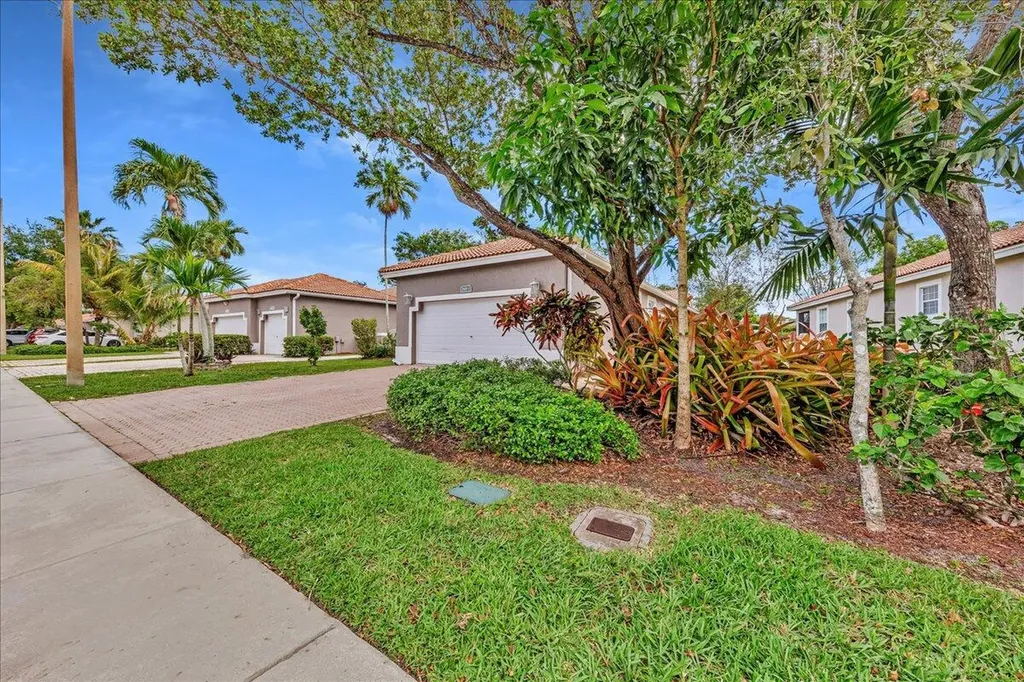 7600 S Aragon Boulevard Sunrise FL 33322