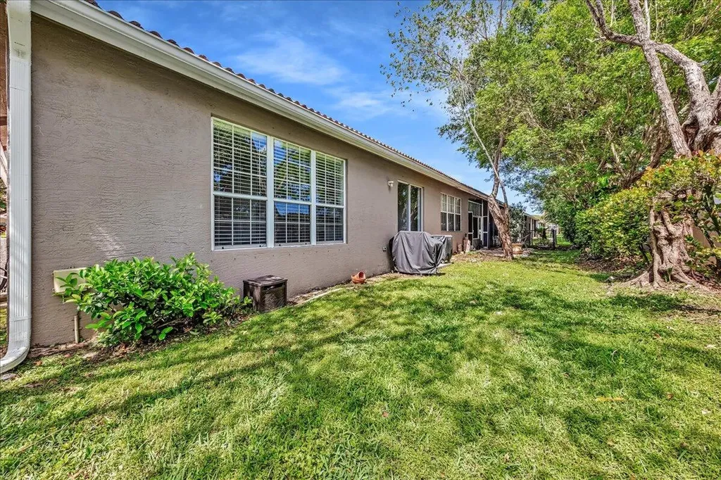 7600 S Aragon Boulevard Sunrise FL 33322