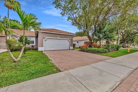 7600 S Aragon Boulevard Sunrise FL 33322