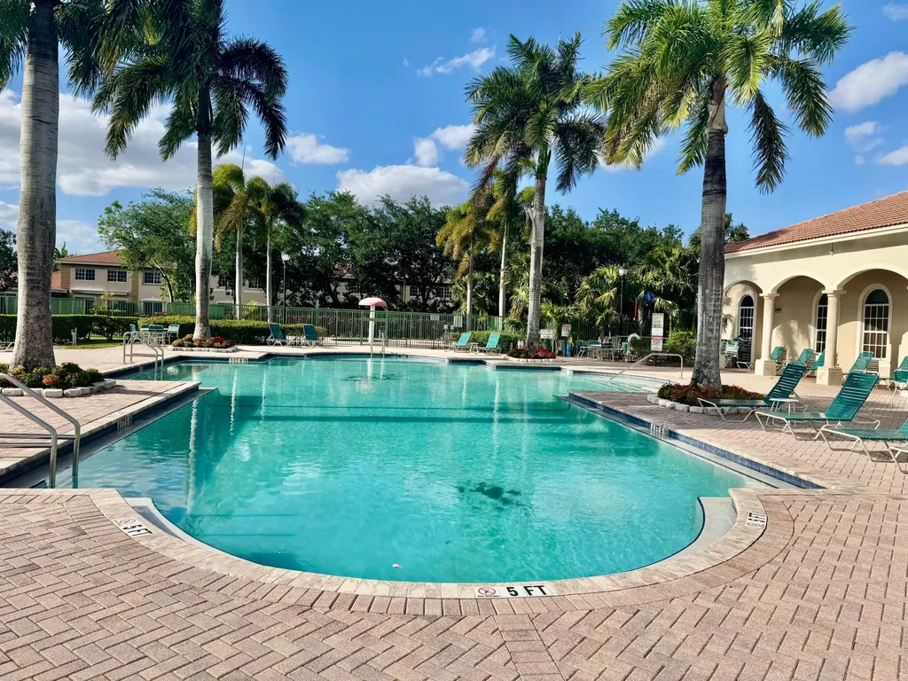 6769 Heritage Grande Boynton Beach FL 33437