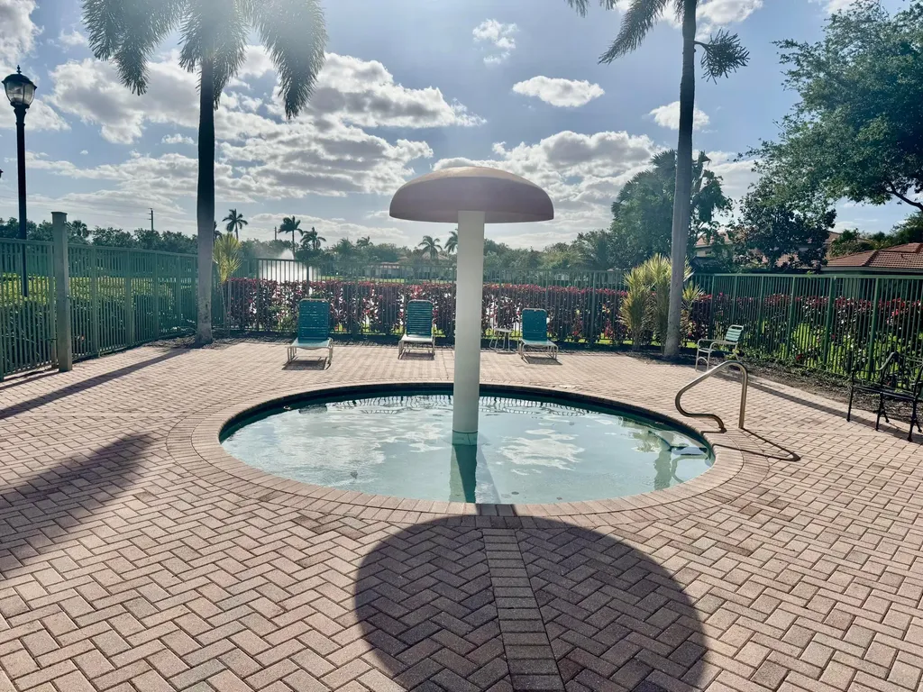 6769 Heritage Grande Boynton Beach FL 33437