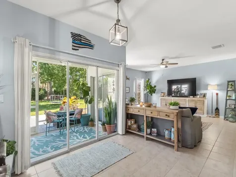 521 N Valencia Circle SW Vero Beach FL 32968