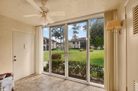 228 Pine Hov Circle Greenacres FL 33463