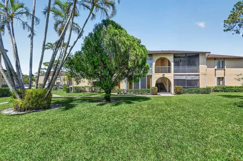 228 Pine Hov Circle Greenacres FL 33463