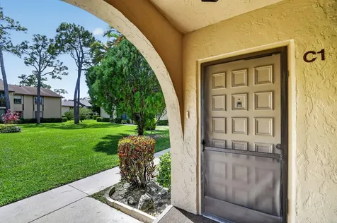 228 Pine Hov Circle Greenacres FL 33463