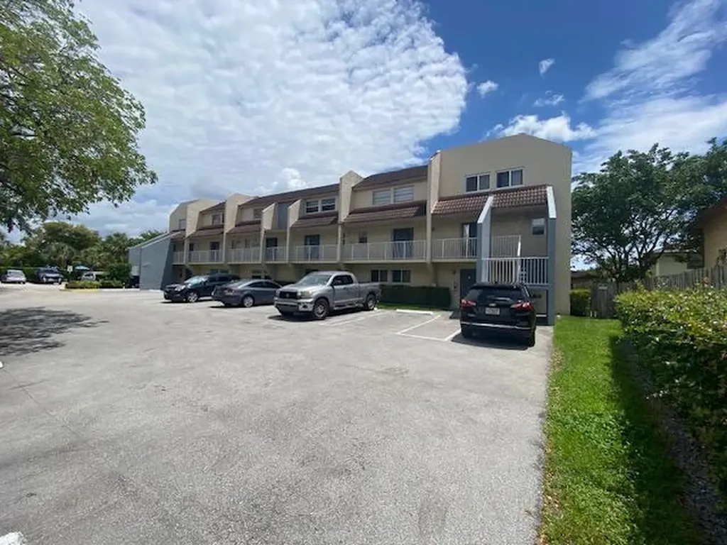 3751 NW 115th Avenue Coral Springs FL 33065
