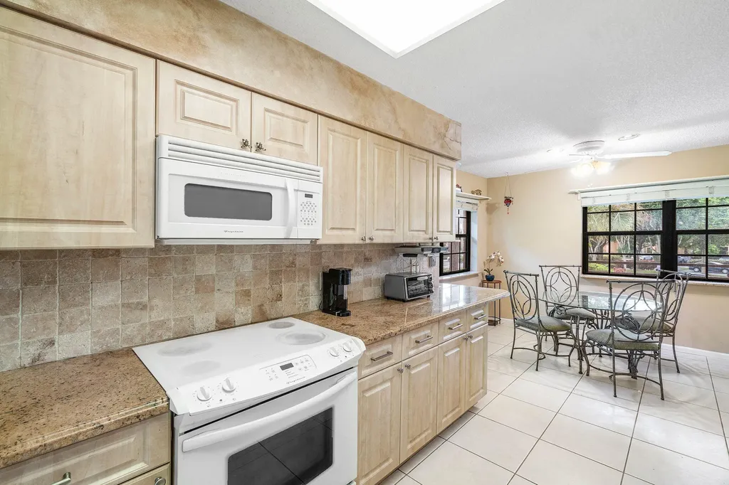 6446 Aspen Glen Circle Boynton Beach FL 33437
