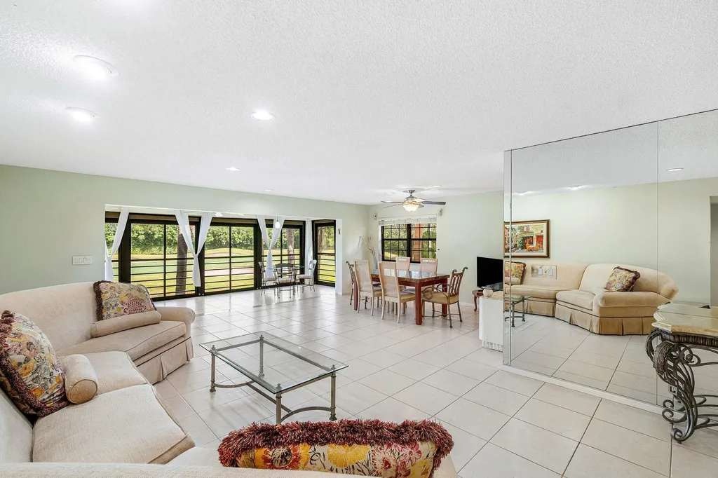 6446 Aspen Glen Circle Boynton Beach FL 33437