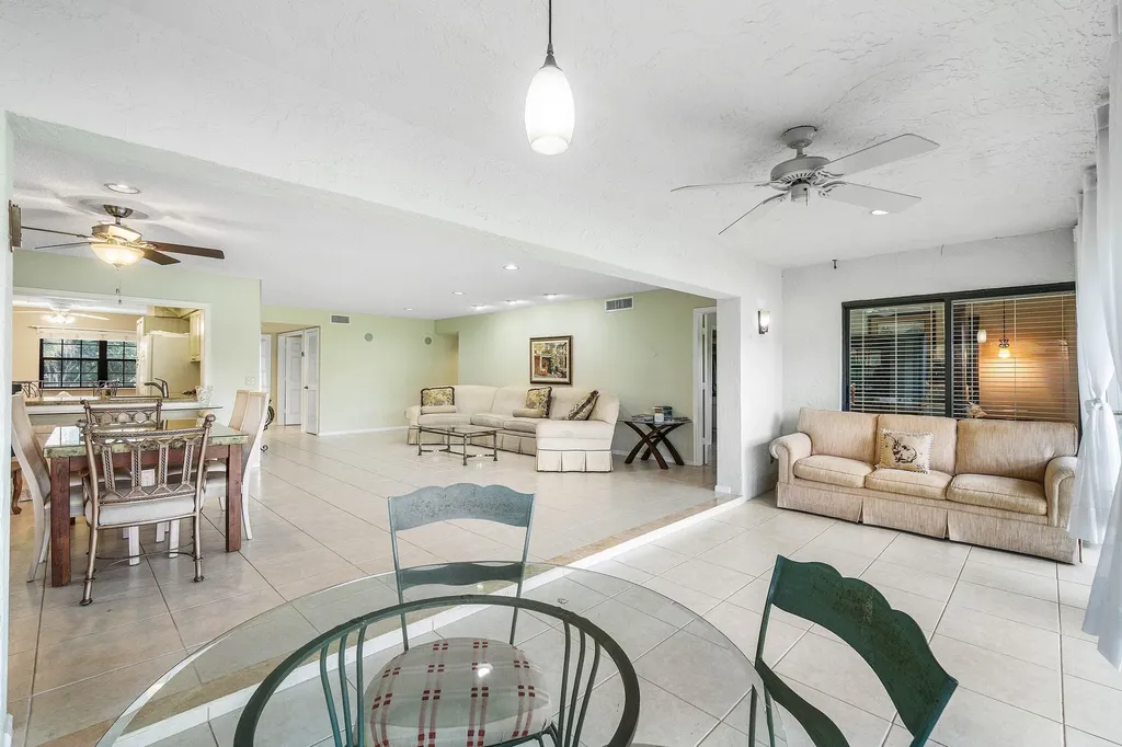 6446 Aspen Glen Circle Boynton Beach FL 33437