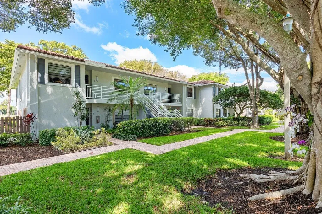 7 Southport Lane Boynton Beach FL 33436