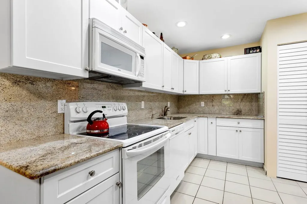 7 Southport Lane Boynton Beach FL 33436