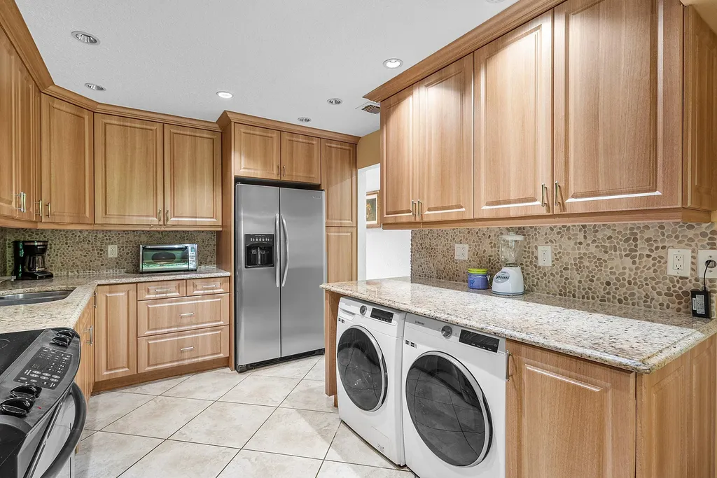 22 Westgate Lane Boynton Beach FL 33436