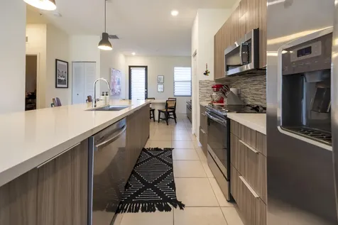 7925 NW 104th Avenue Doral FL 33178