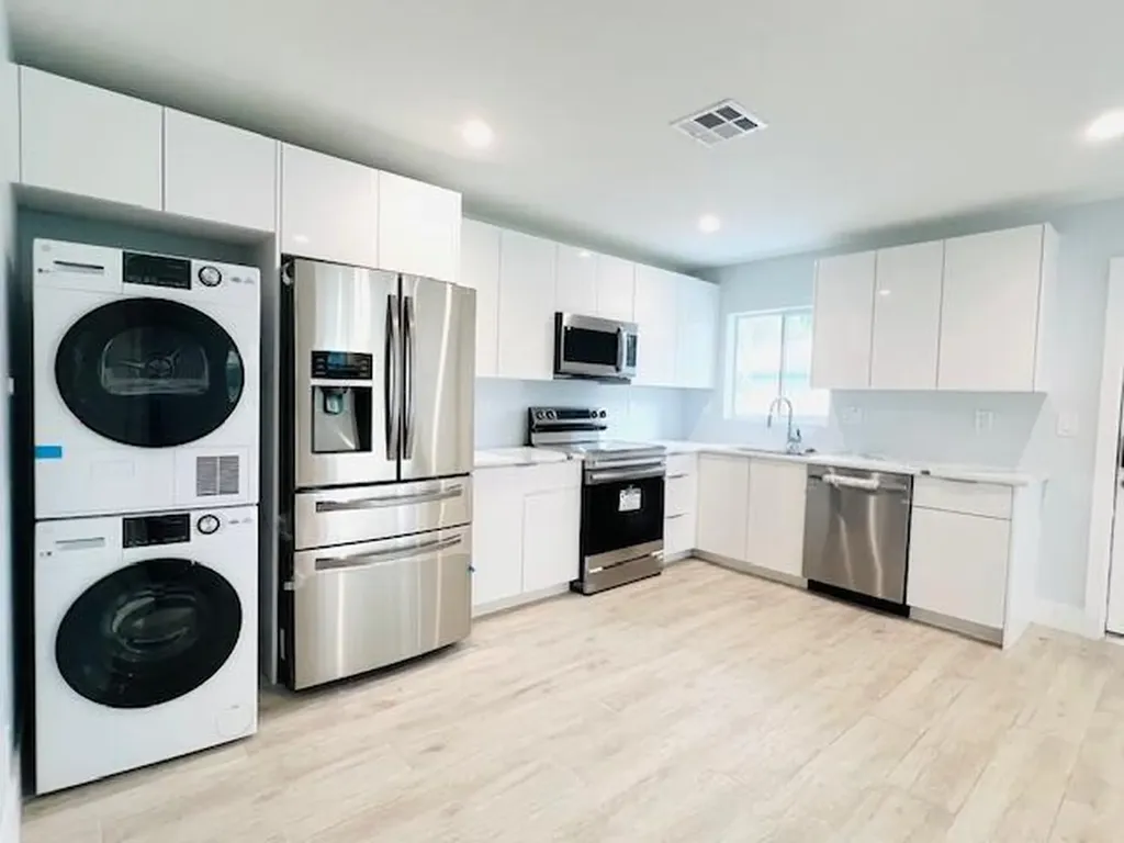 206 SE 1st Avenue Delray Beach FL 33444