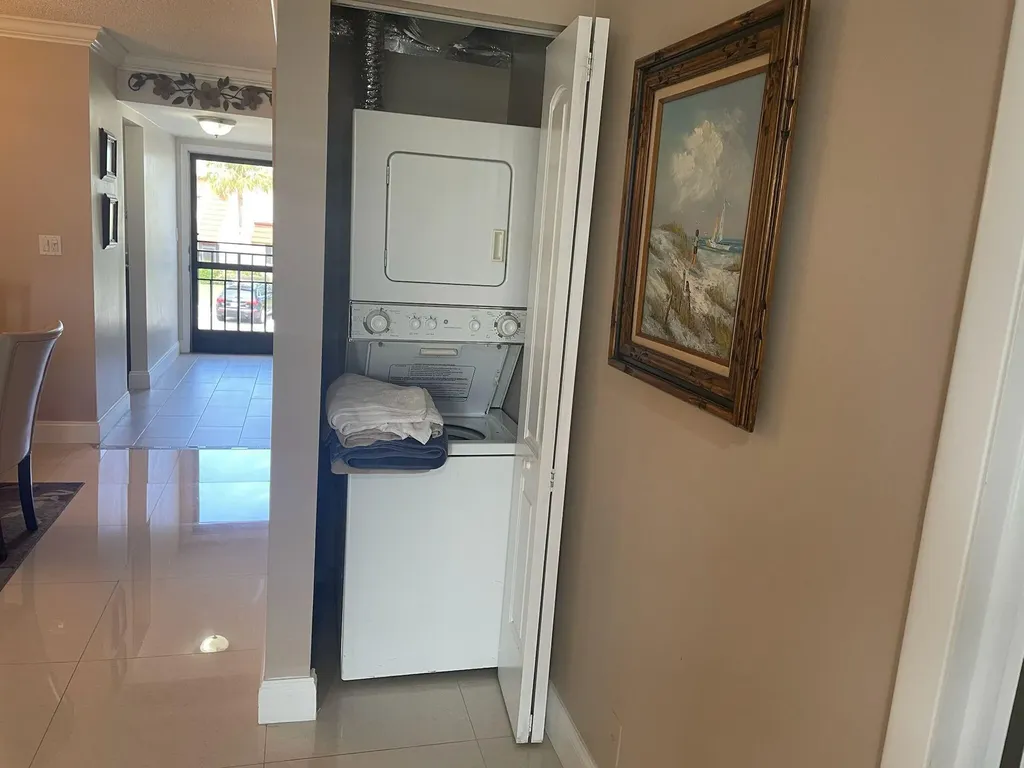 4539 Luxemburg Court Lake Worth FL 33467
