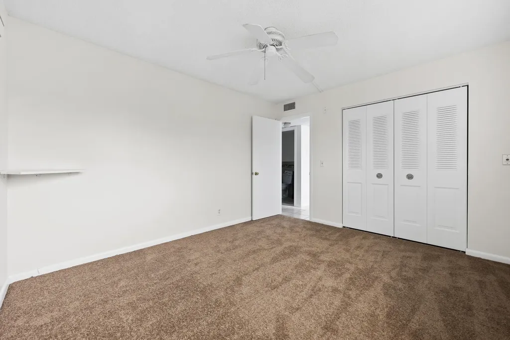 392 Markham R Deerfield Beach FL 33442