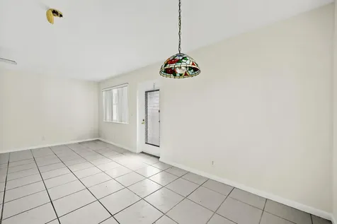 392 Markham R Deerfield Beach FL 33442
